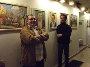 "Szülővárosom arcai": Márkus István és Komlós Attila a róluk készült portrék mellett